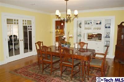 Property Photo:  2000 E Orange Grove Boulevard  CA 91104
