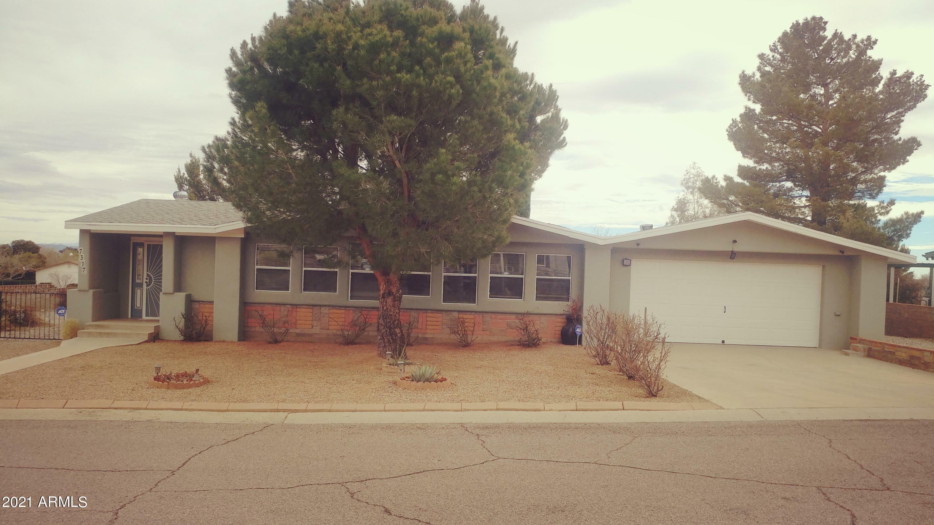 Property Photo: 7317 S Lariat Road AZ 85615