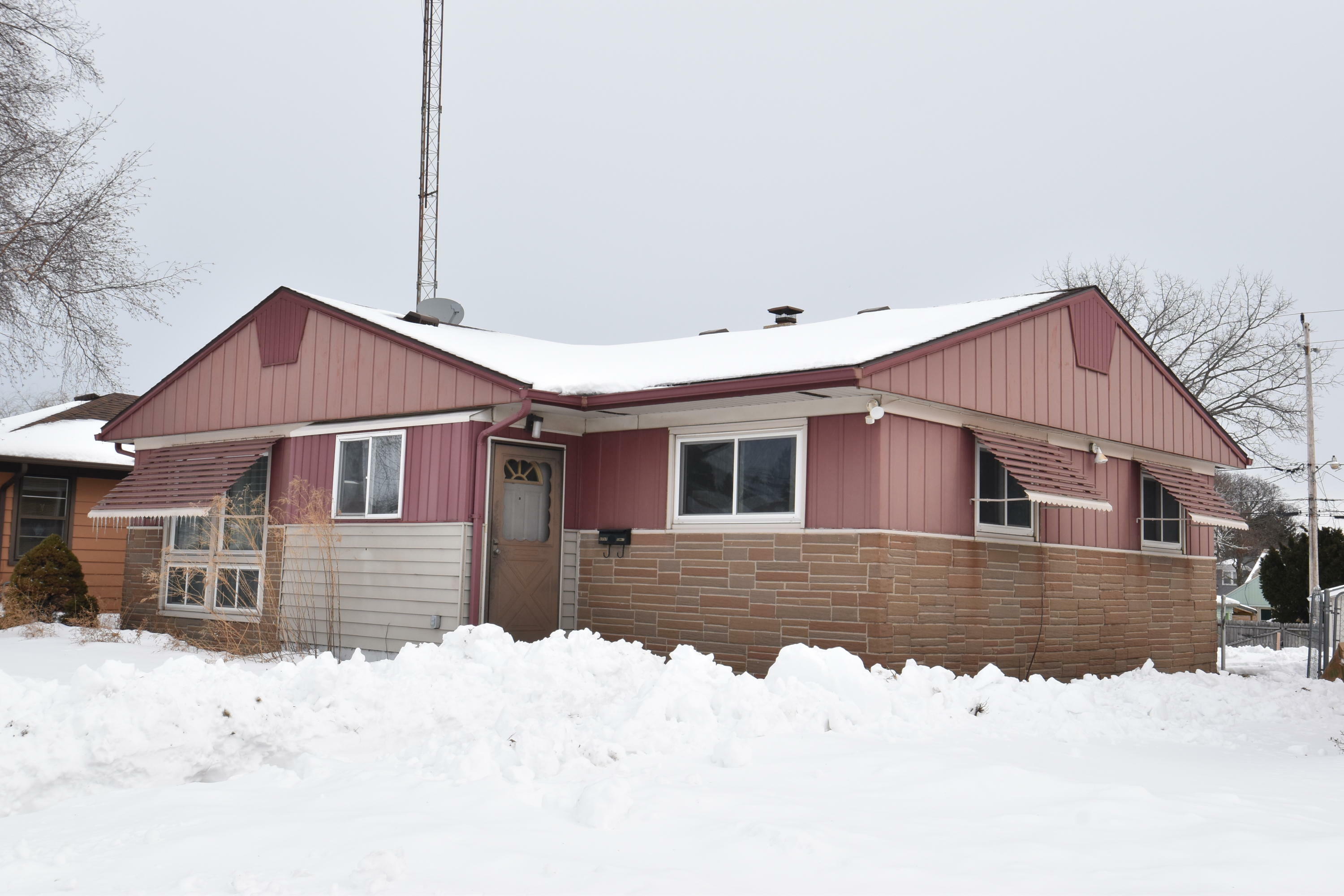 Property Photo:  1717 Summit Ave  WI 53404 