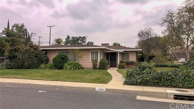 Property Photo: 1424 Hacienda Place CA 91768