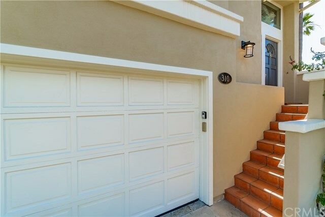 Property Photo: 310 Blue Cavern CA 90803