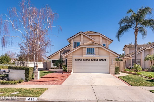 Property Photo:  490 Lazy Brook Court  CA 93065 