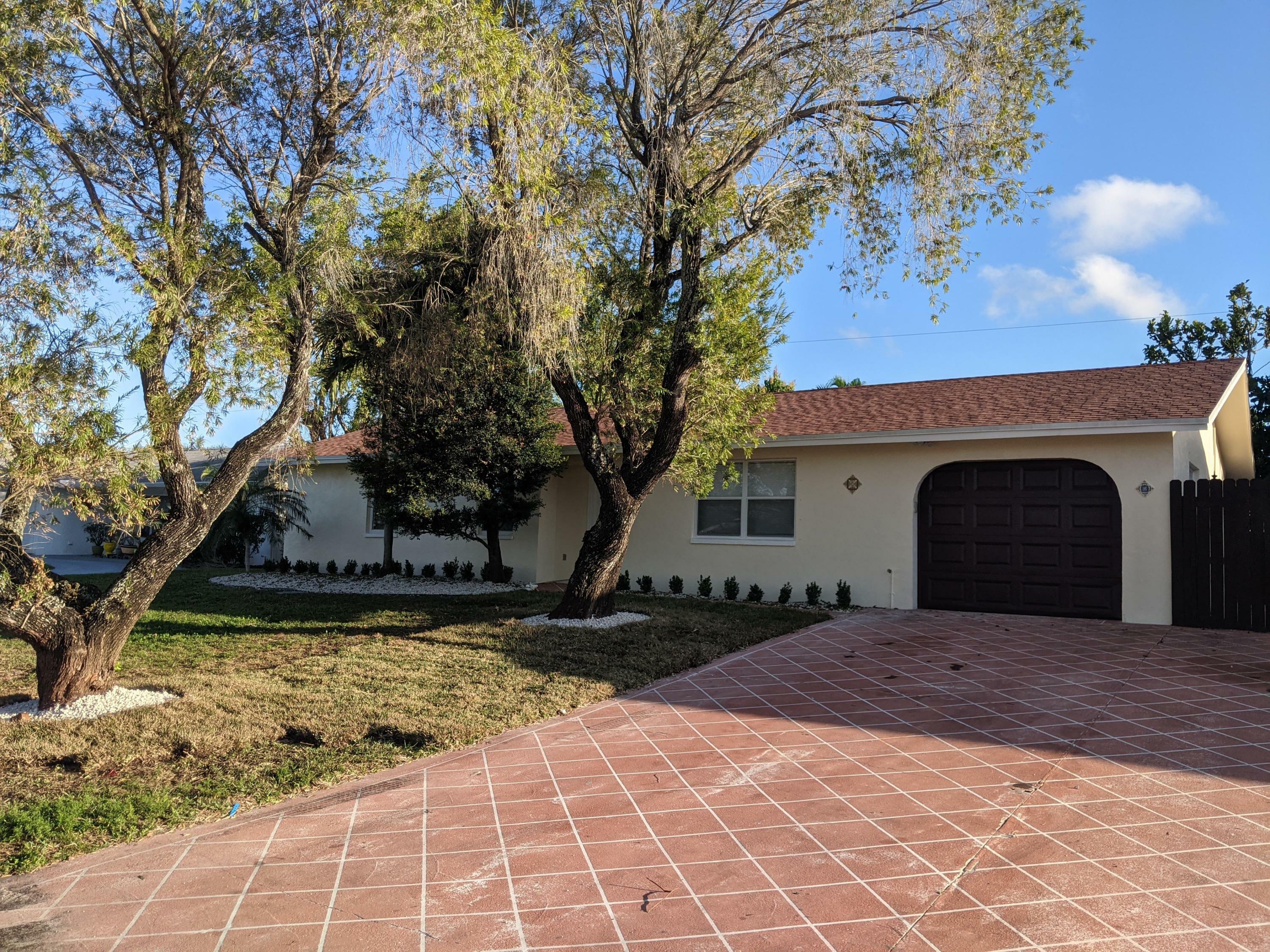 Property Photo:  3606 Dorrit Avenue  FL 33436 