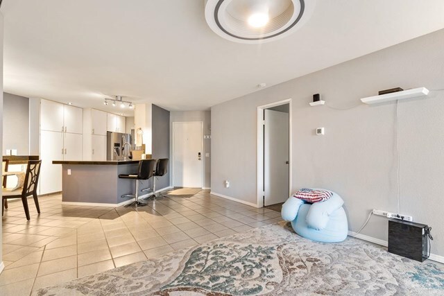 Property Photo: 9771 Mesa Springs Way 107 CA 92126