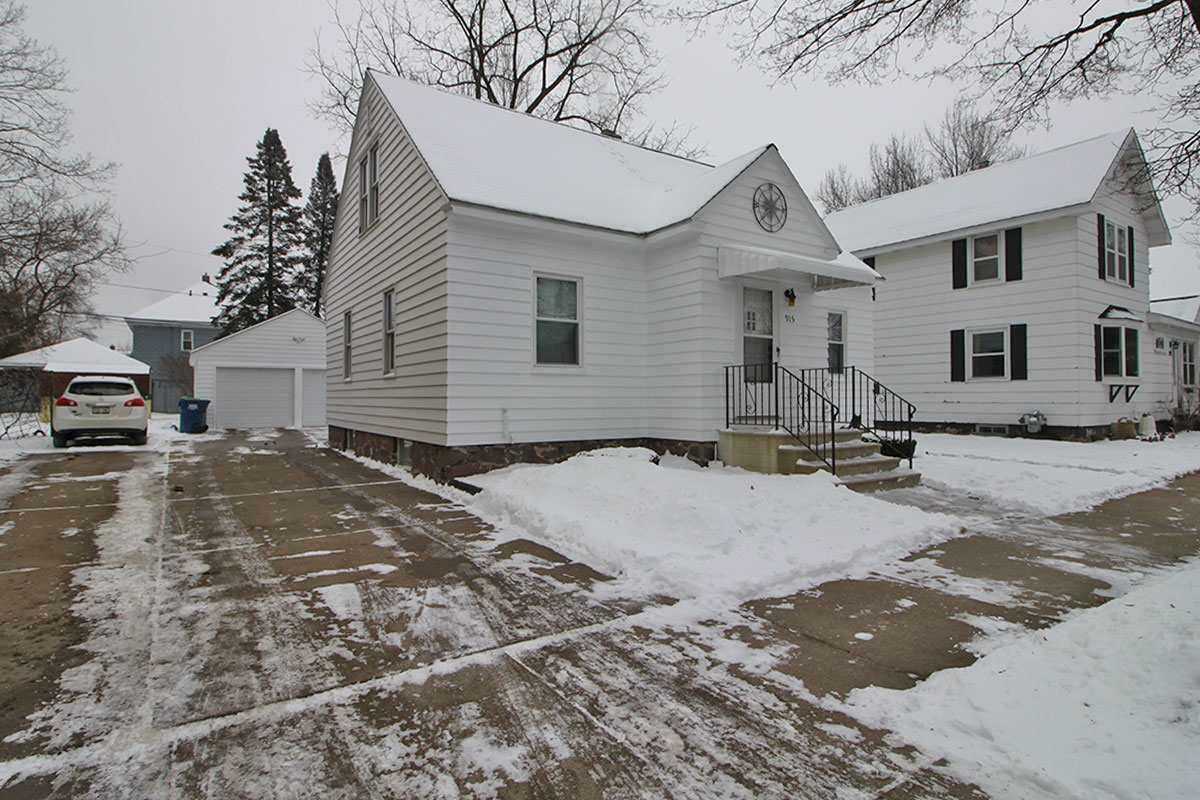 Property Photo:  915 South 8th Avenue  WI 54401 