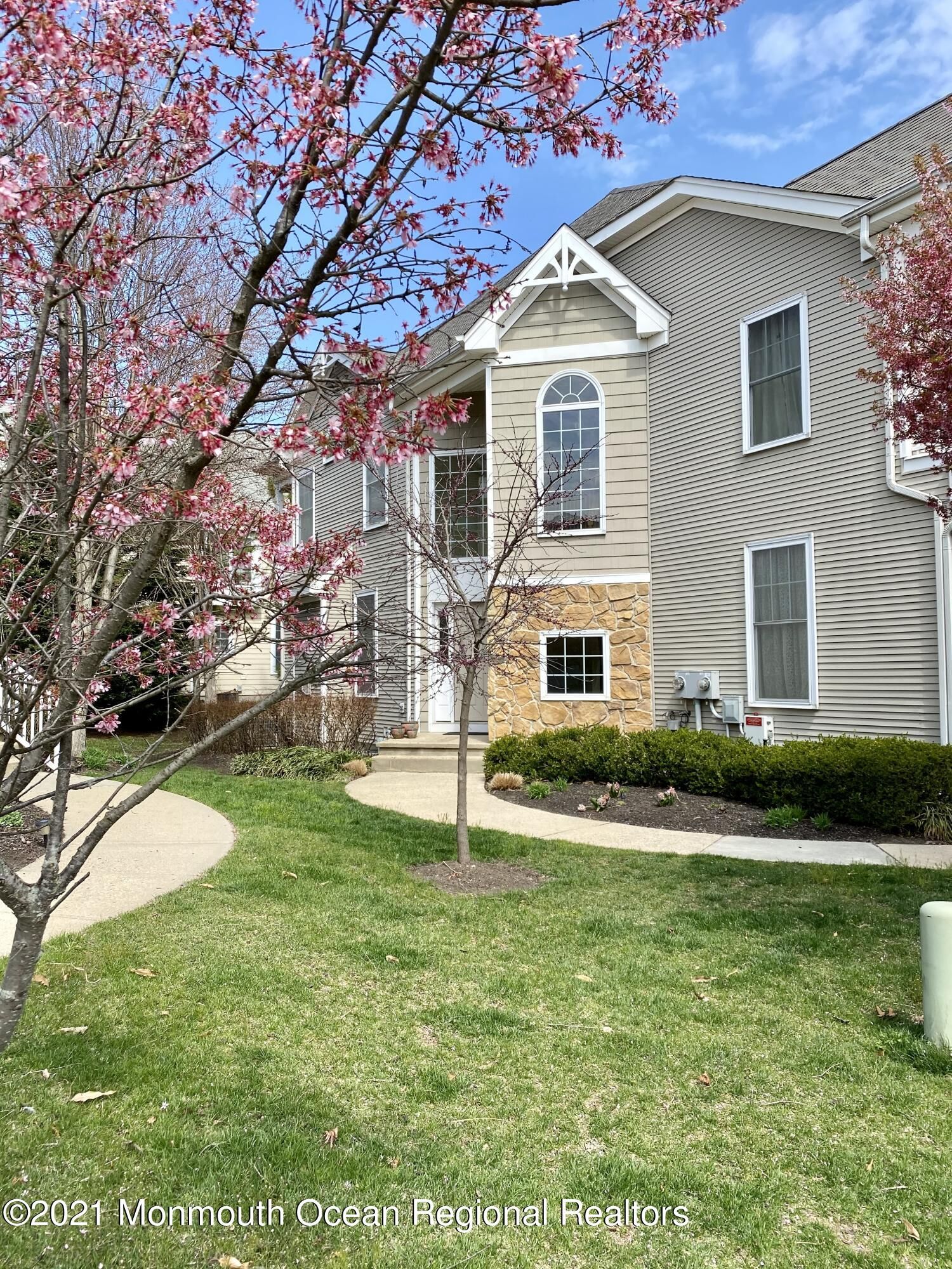 Property Photo:  8 S Shore Drive  NJ 08879 