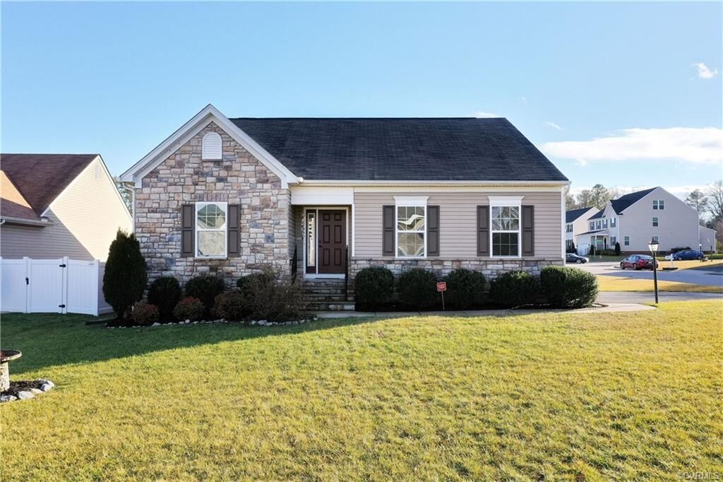 Property Photo: 8601 Proctors Run Drive VA 23237