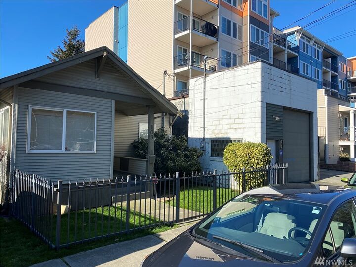 101 Burnett Ave S  Renton WA 98057 photo