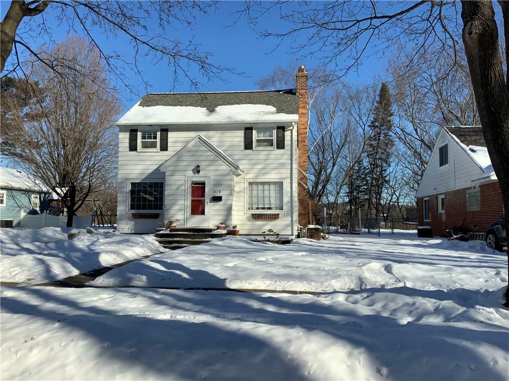 Property Photo:  1628 Fairway Street  WI 54701 