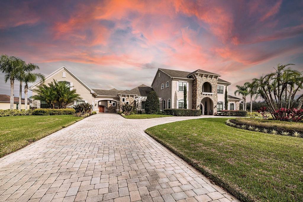 Property Photo: 2507 Tylers River Run FL 33559