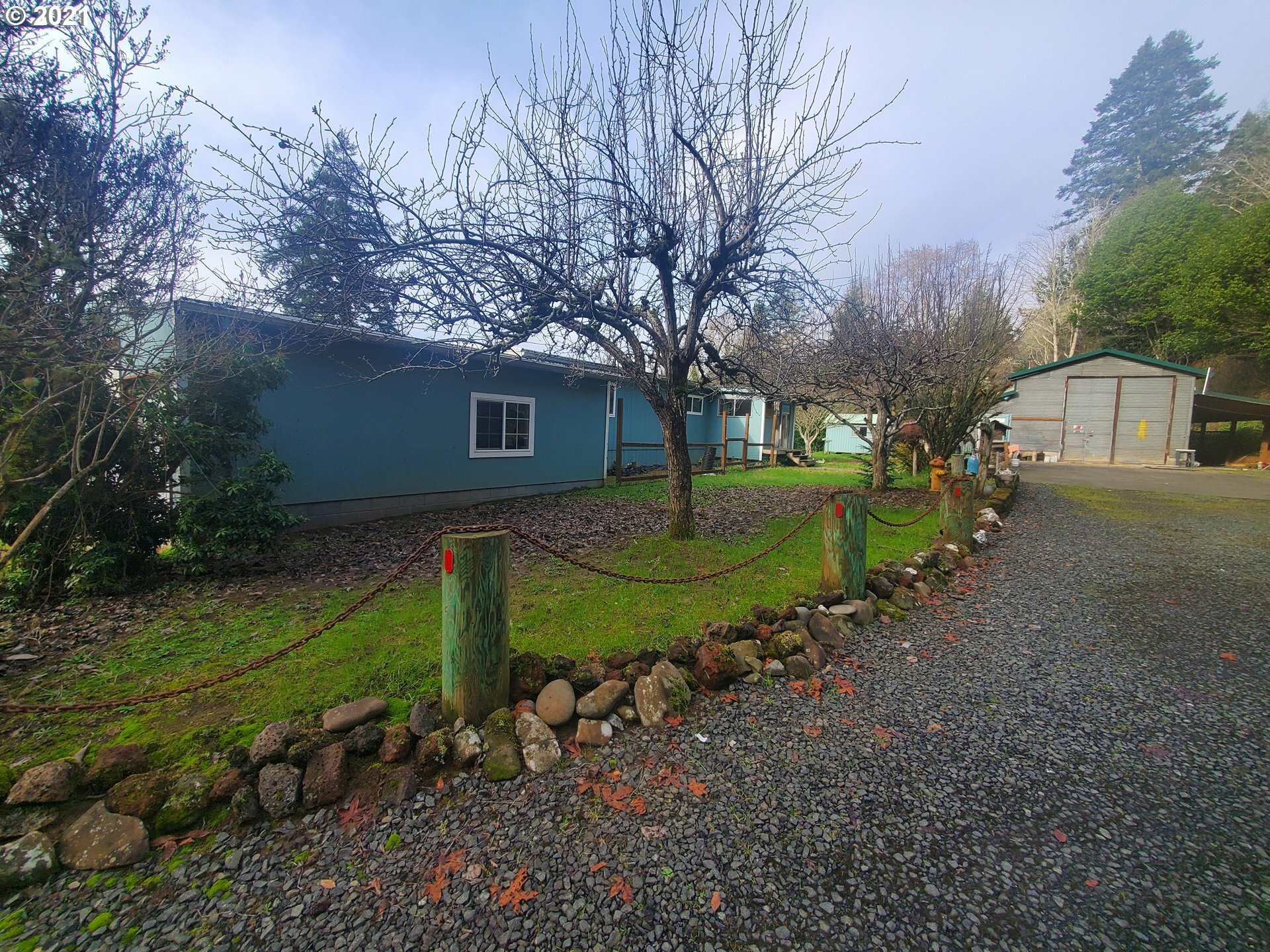 Property Photo:  1043 East Bay Rd  OR 97459 