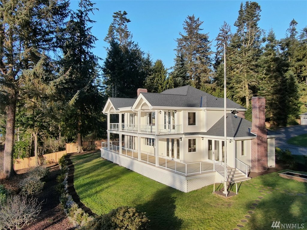 Property Photo:  3306 Smugglers Cove Rd  WA 98253 