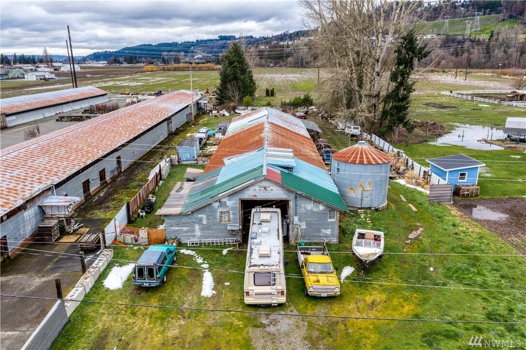 Property Photo: 16907 92nd St E WA 98390