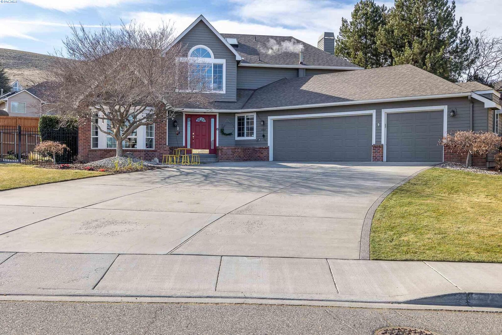 Property Photo:  4112 S Irby St.  WA 99337-2456 