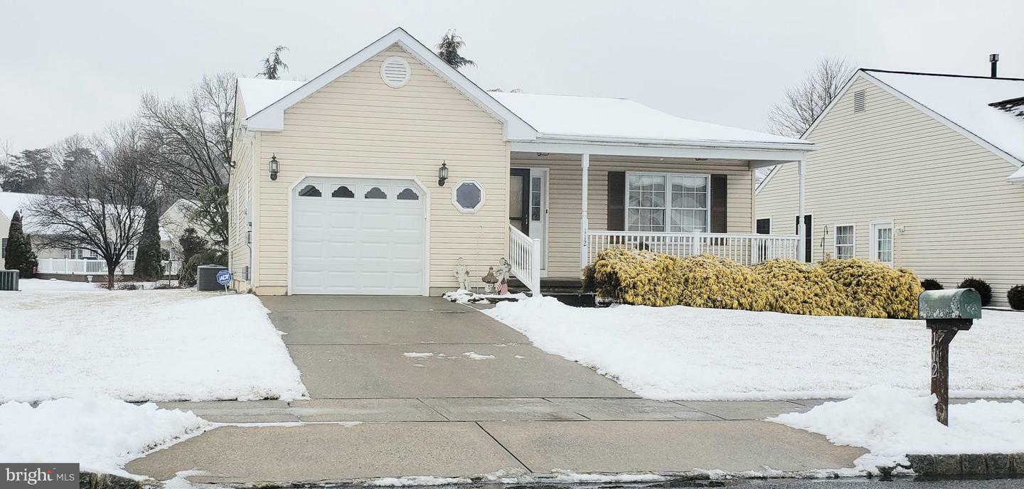 Property Photo:  112 Parasol Place  NJ 08080 