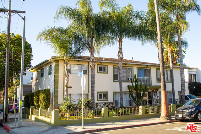 Property Photo: 5950 Carlton Way 1 CA 90028