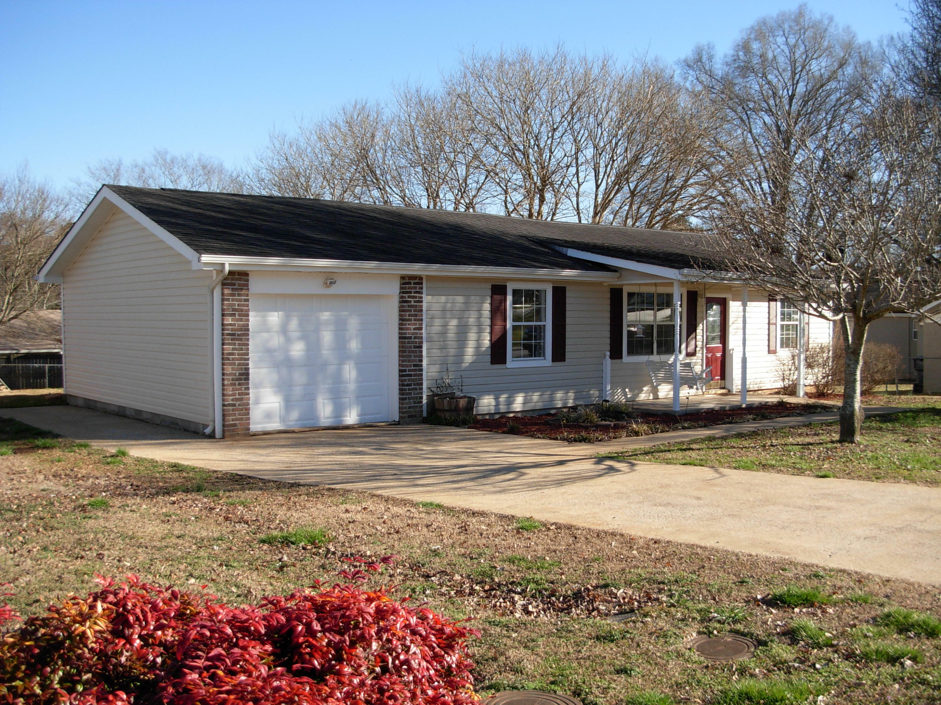 Property Photo:  10 1st Street  GA 30725 