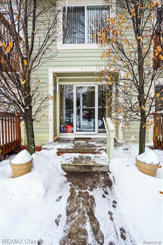 Property Photo:  725 Randolph St Apt 119  MI 48167 