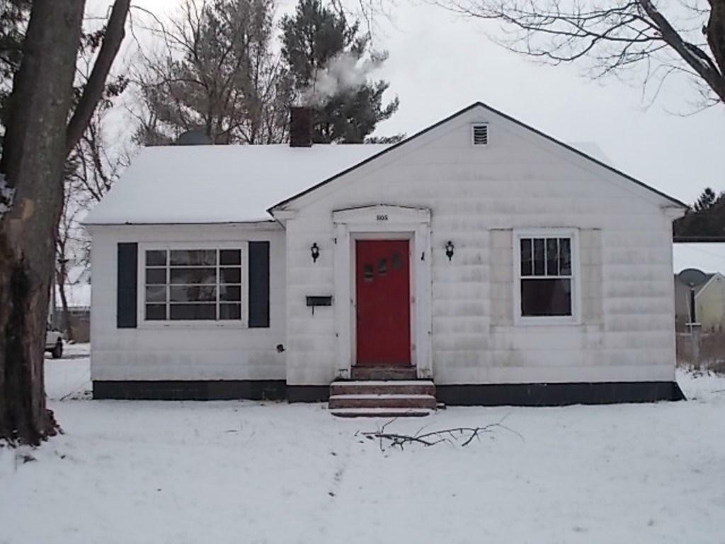 Property Photo:  505 East 7th Street  WI 54452 