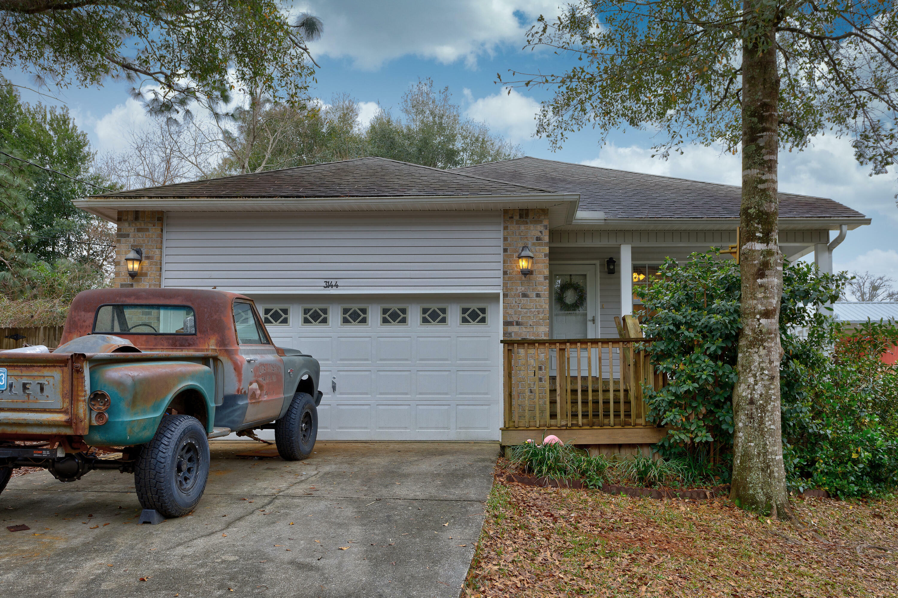 Property Photo: 3144 Skyline Drive FL 32539