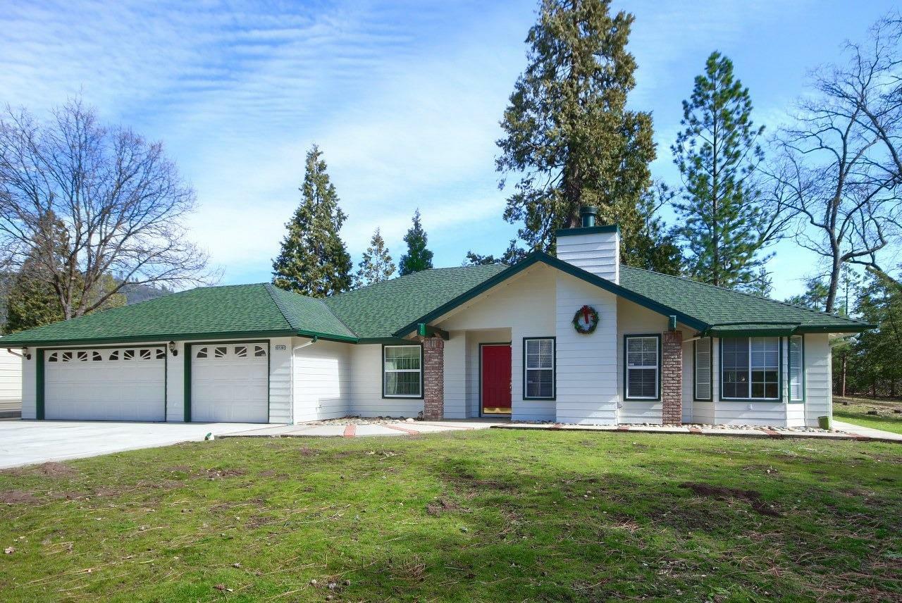 Property Photo:  53130 Meadow Ranch Road  CA 93643 