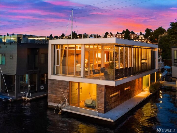 Property Photo:  10 E Roanoke St 3  WA 98102 