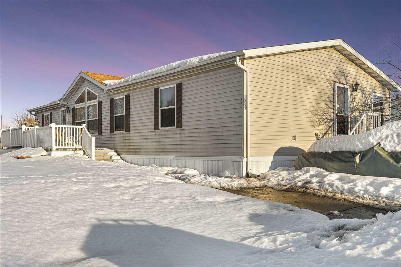 Property Photo:  1509 Bobwhite Ln  WI 53546 