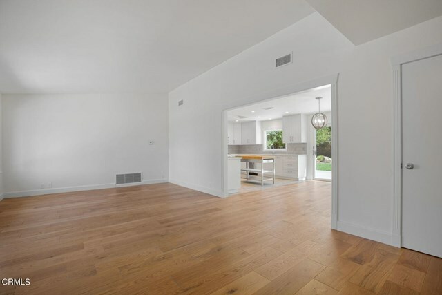 Property Photo:  212 Oriole Street  CA 93023 