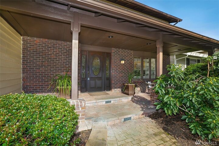 Property Photo: 3902 NE 103rd St WA 98125