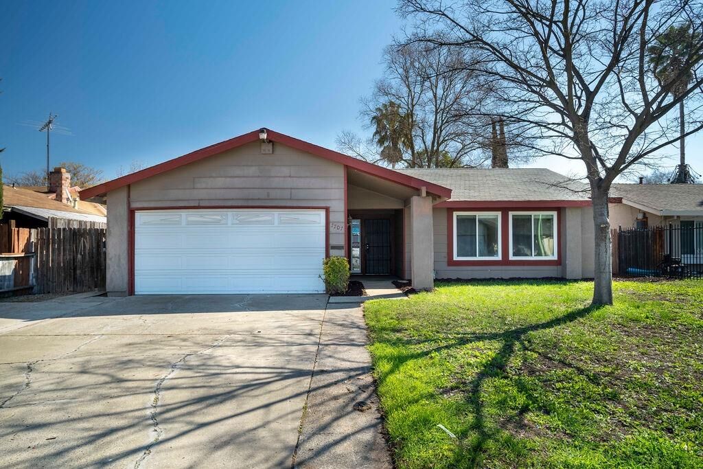 Property Photo:  7707 Canova Way  CA 95823 