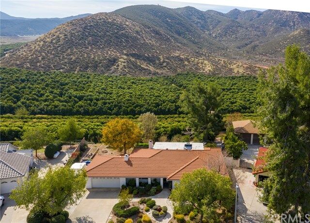 Property Photo:  43931 Mandarin Drive  CA 92544