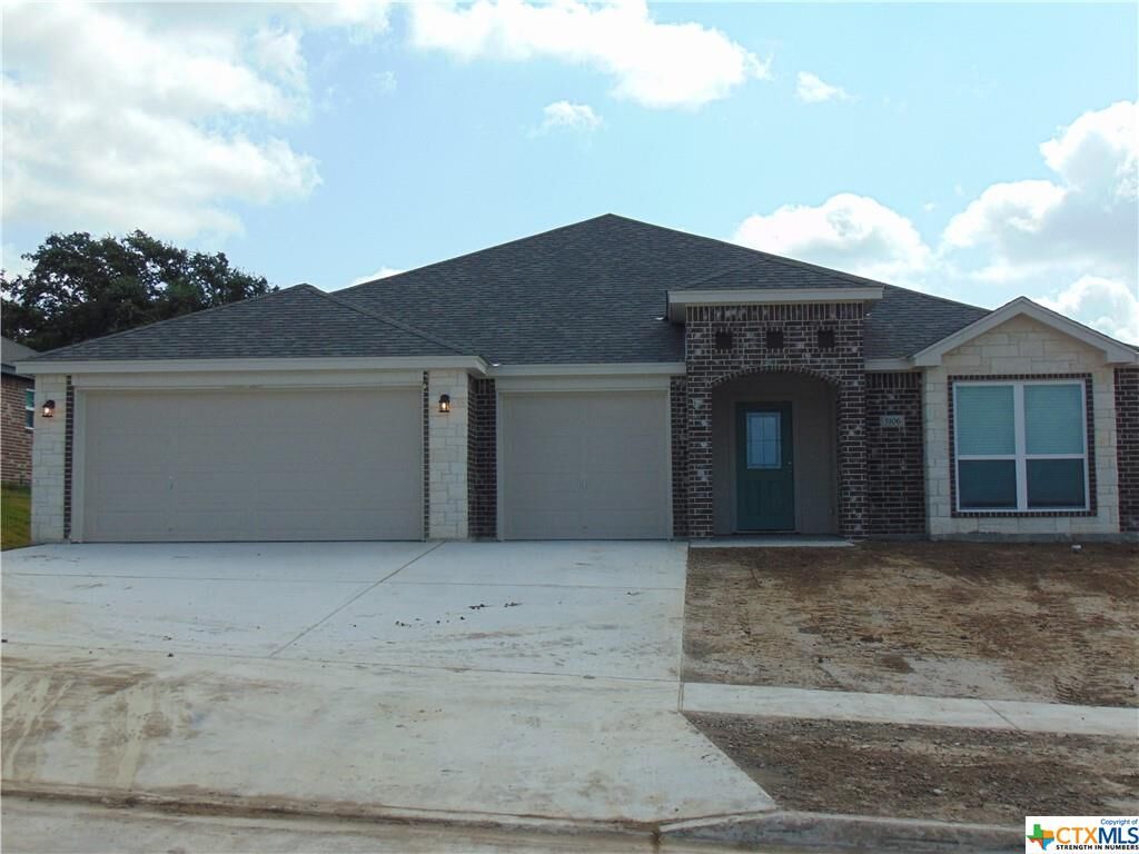 Property Photo:  5106 Charles Loop  TX 76542 