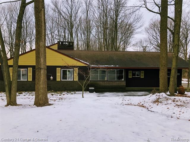 Property Photo:  10440 Dartmouth Road  MI 48348 
