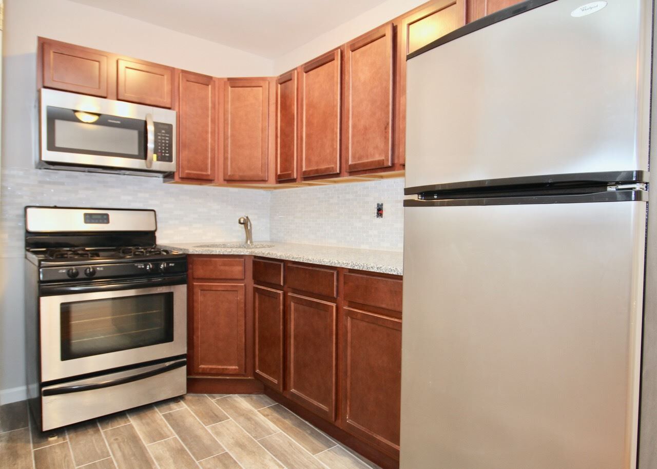 Property Photo:  61 Coles St 1  NJ 07302 