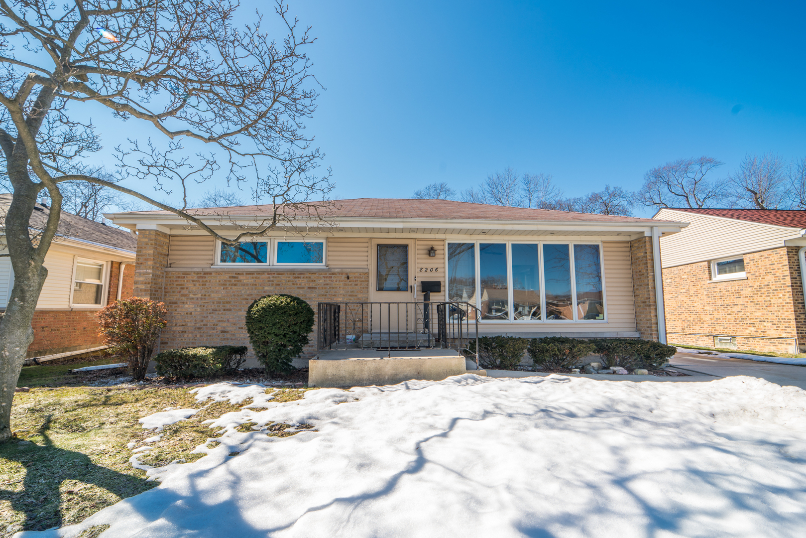 Property Photo:  8206 N Ozanam Avenue  IL 60714 