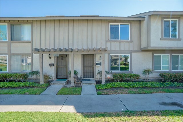 Property Photo:  521 W Alton Avenue 28  CA 92707 