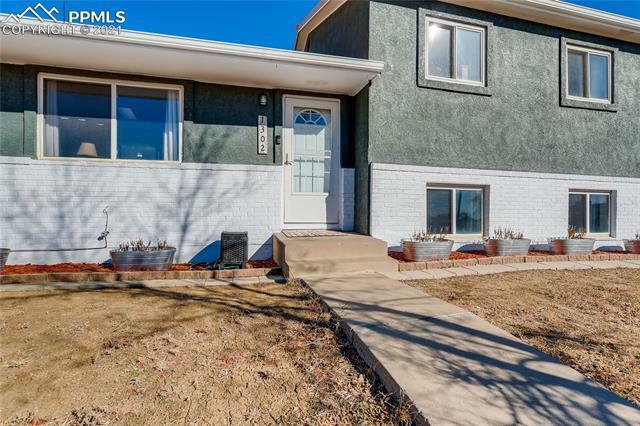 Property Photo:  1302 N Kingston Avenue  CO 81001 