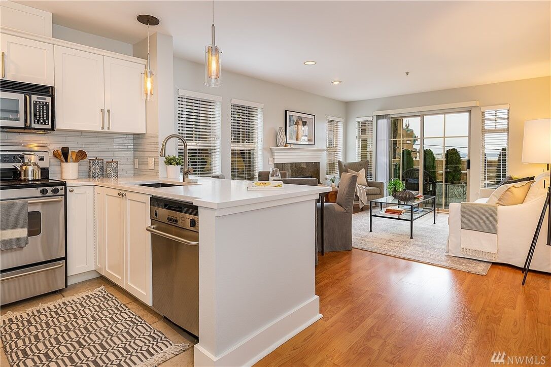 Property Photo:  123 Queen Anne Ave N 212  WA 98109 