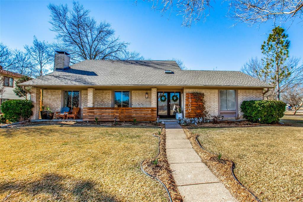 Property Photo:  1900 Arvada Drive  TX 75081 