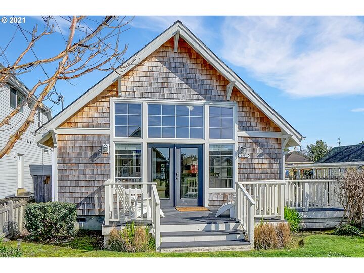 6534 SW Fleet Ave  Lincoln City OR 97367 photo