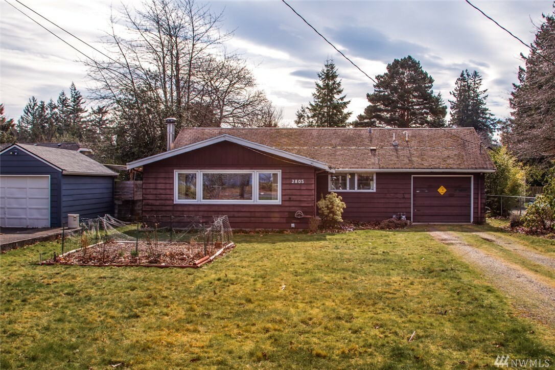 Property Photo:  2805 Cottonwood Ave  WA 98225 