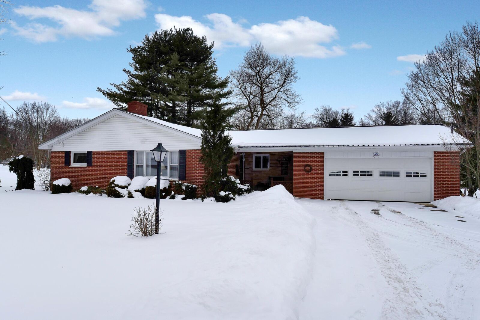 Property Photo: 7452 State Route 314 OH 44904