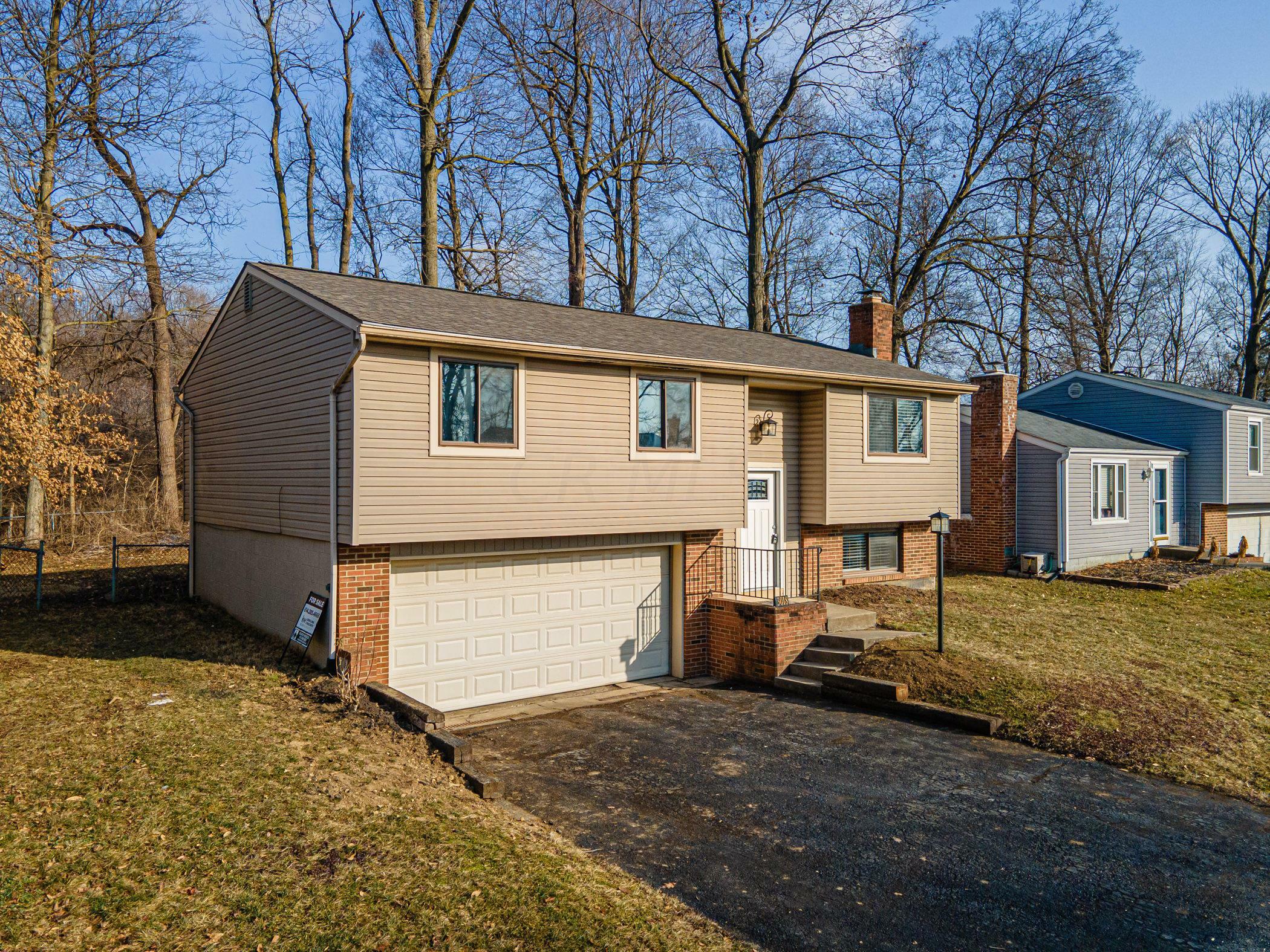 Property Photo:  3018 Woodloop Lane  OH 43204 