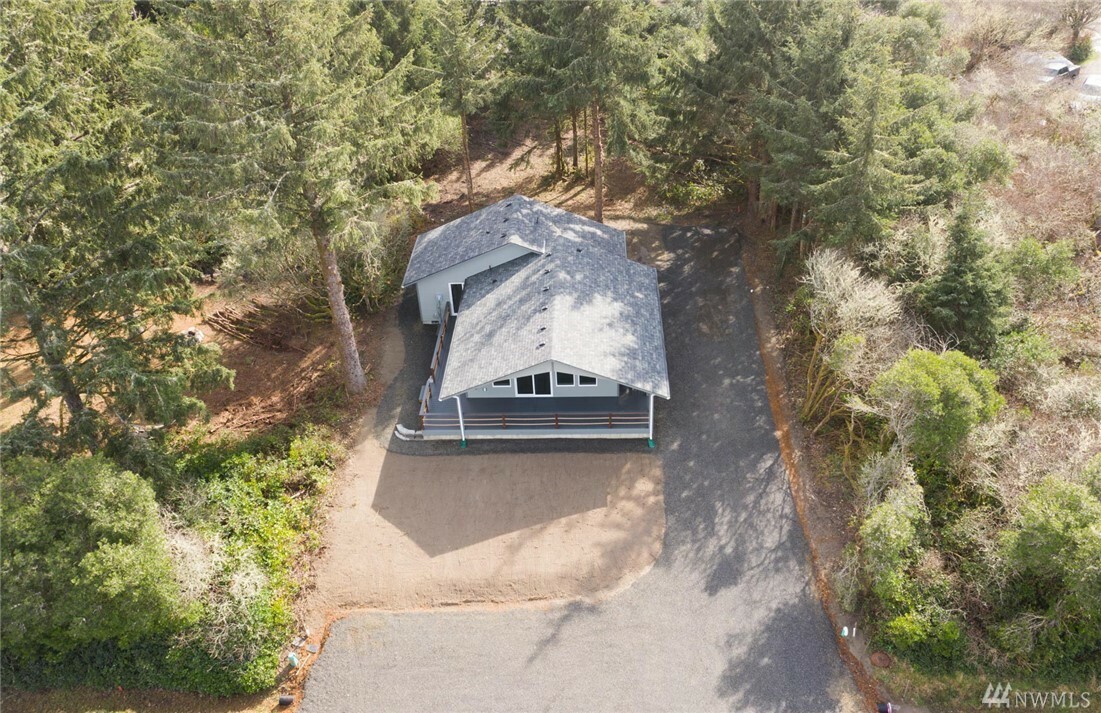 Property Photo:  157 S Razor Clam Dr SW  WA 98569 