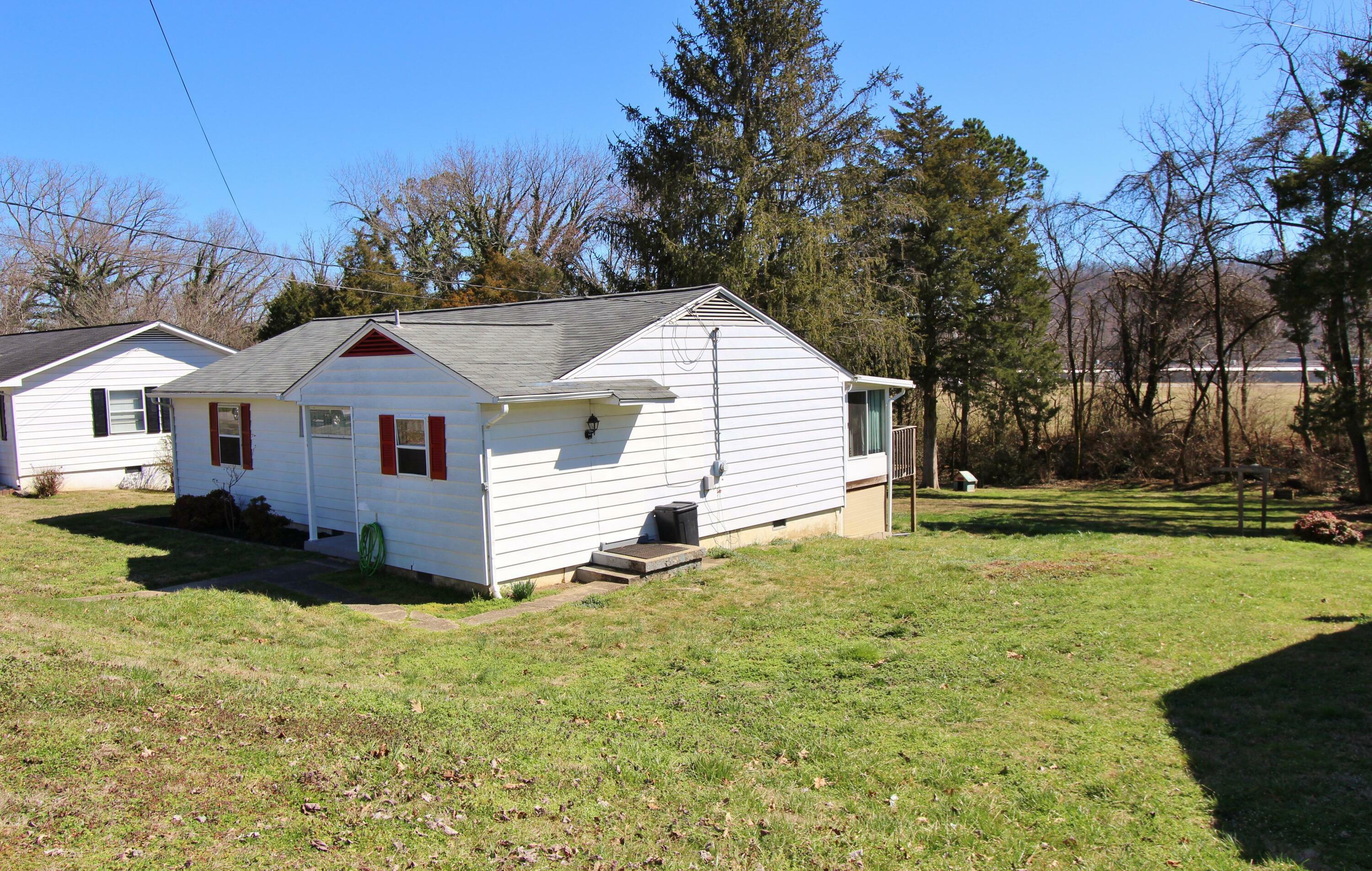 Property Photo:  110 E Arrowwood Rd  TN 37830 