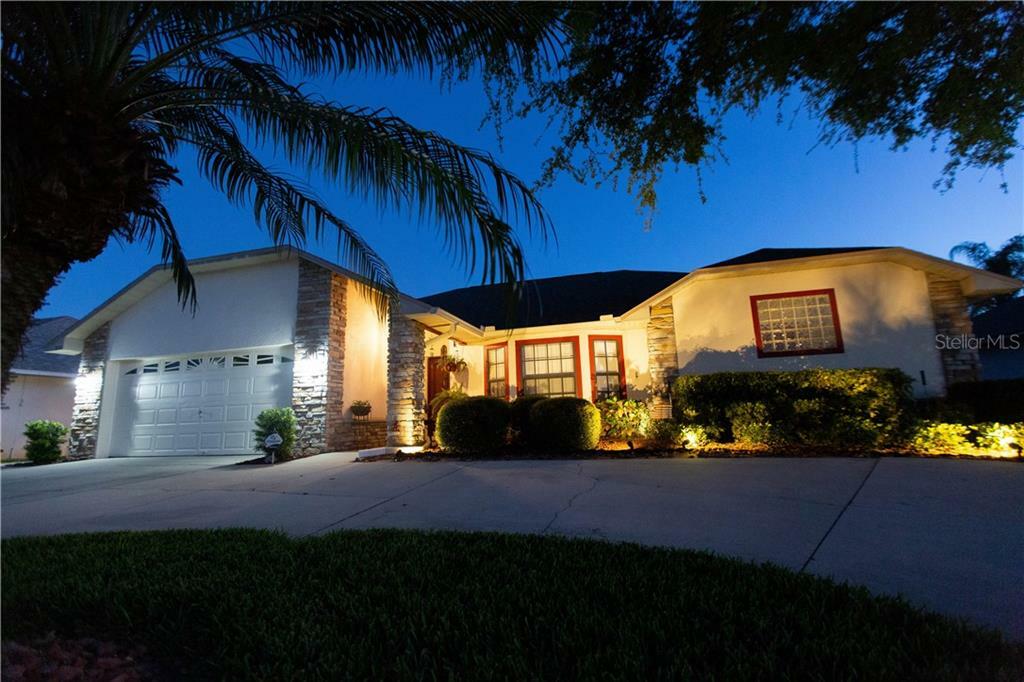 Property Photo:  2225 Summer Raye Court  FL 34772 