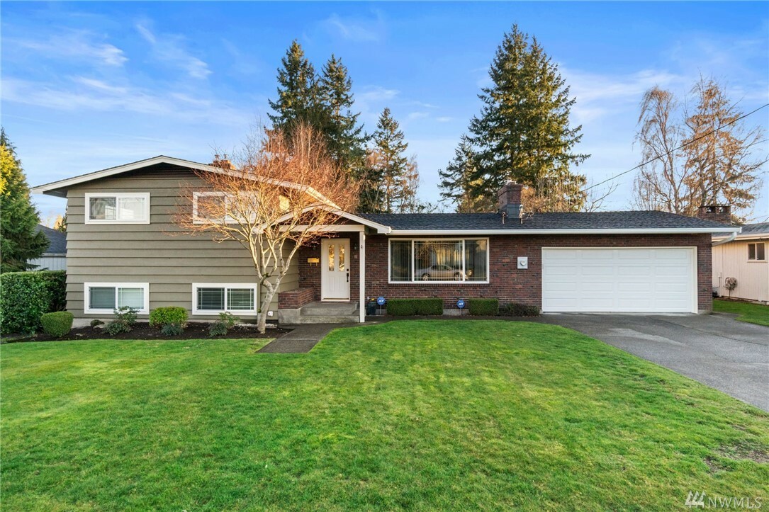 1914 4th Ave NW  Puyallup WA 98371 photo