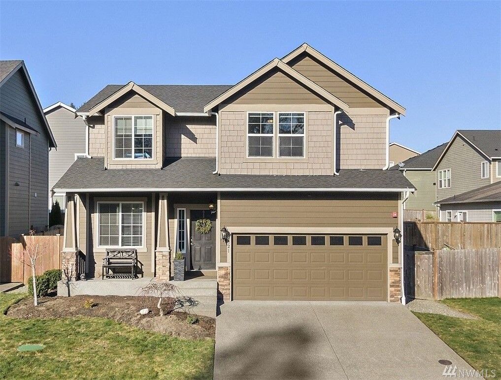 Property Photo: 17821 111th St Ct E WA 98391