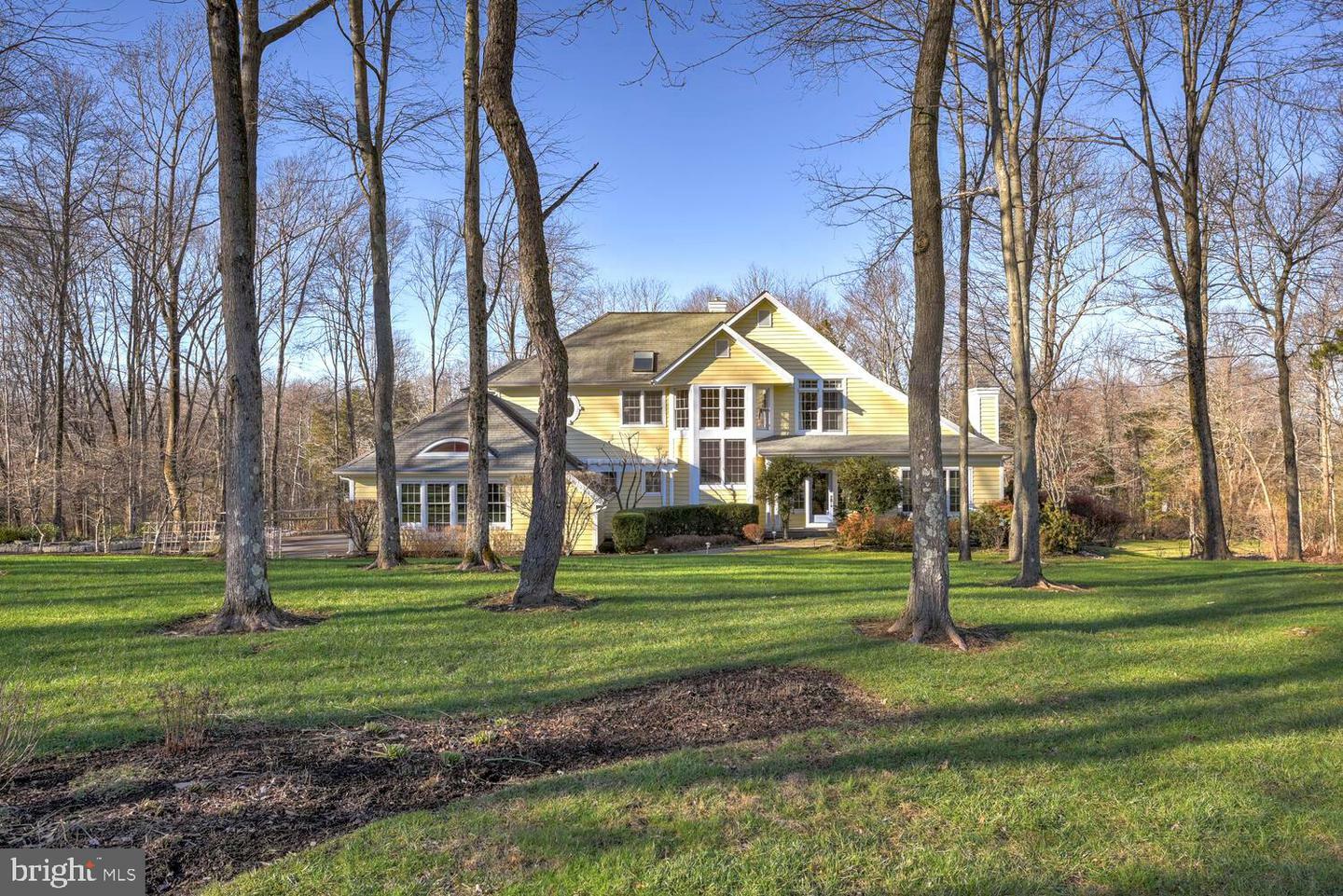 Property Photo:  12 Viburnum Drive  NJ 08558 