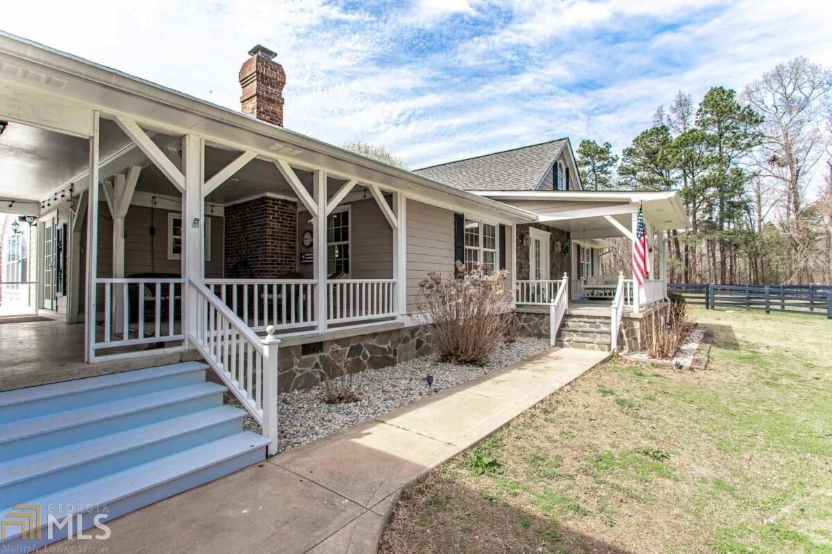 Property Photo: 1370 Gray Horse Rd GA 30642